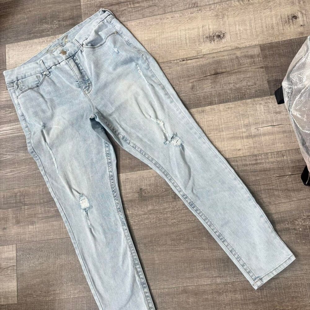 Seven7 Women's Blue Jeans